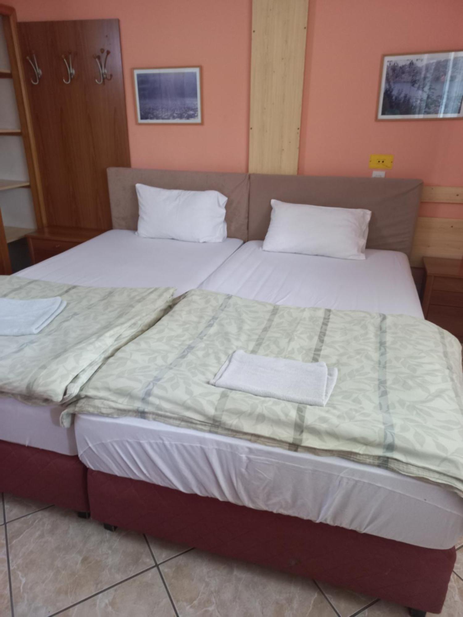 Hostel Bata Kanjiža Екстериор снимка